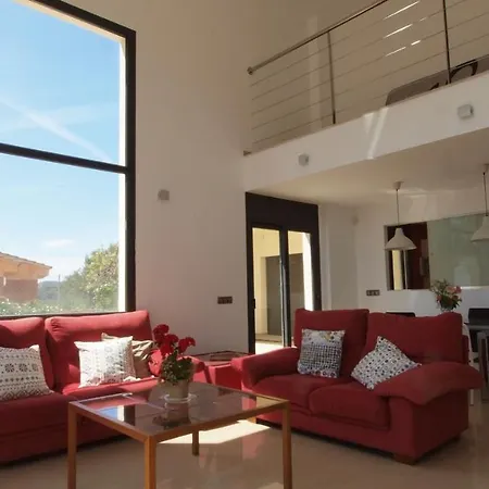 Sleeps 14 Pool Wifi Villa