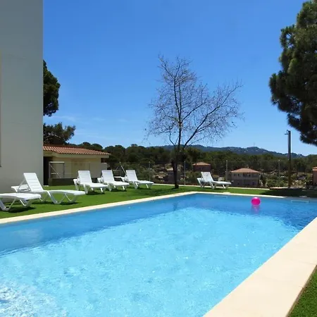 Villa Sleeps 14 Pool Wifi